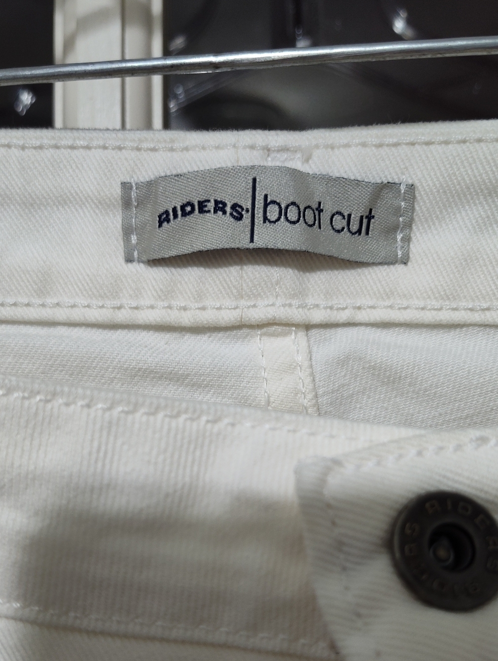 Lee Riders White Boot Cut Jeans, 5-Pocket Styling, Size 12M - Picture 3 of 10